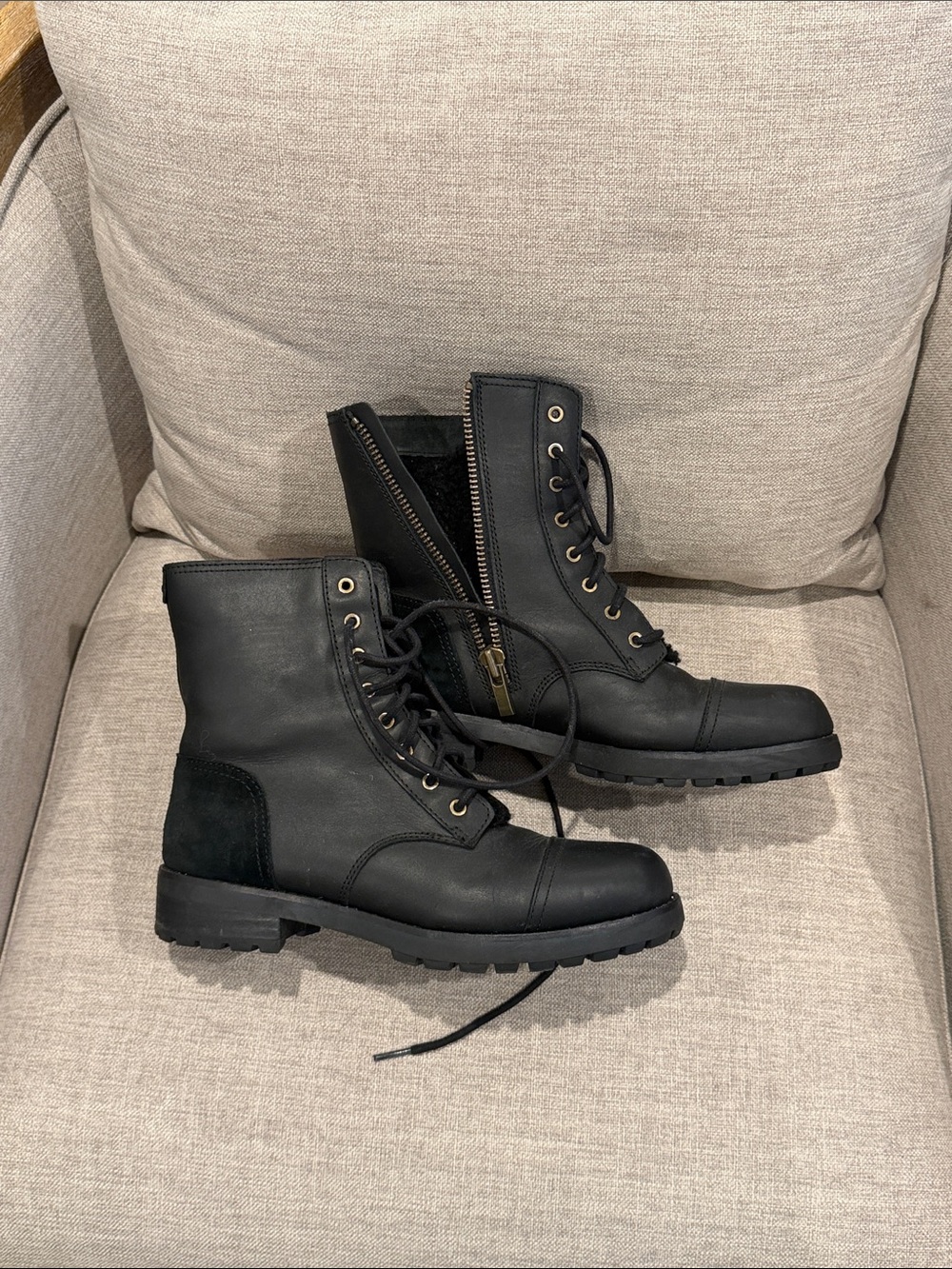 Womenโs Kilmer uggs